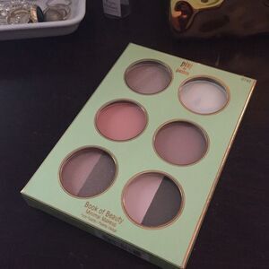 NIB Pixi Book of Beauty Minimal Makeup